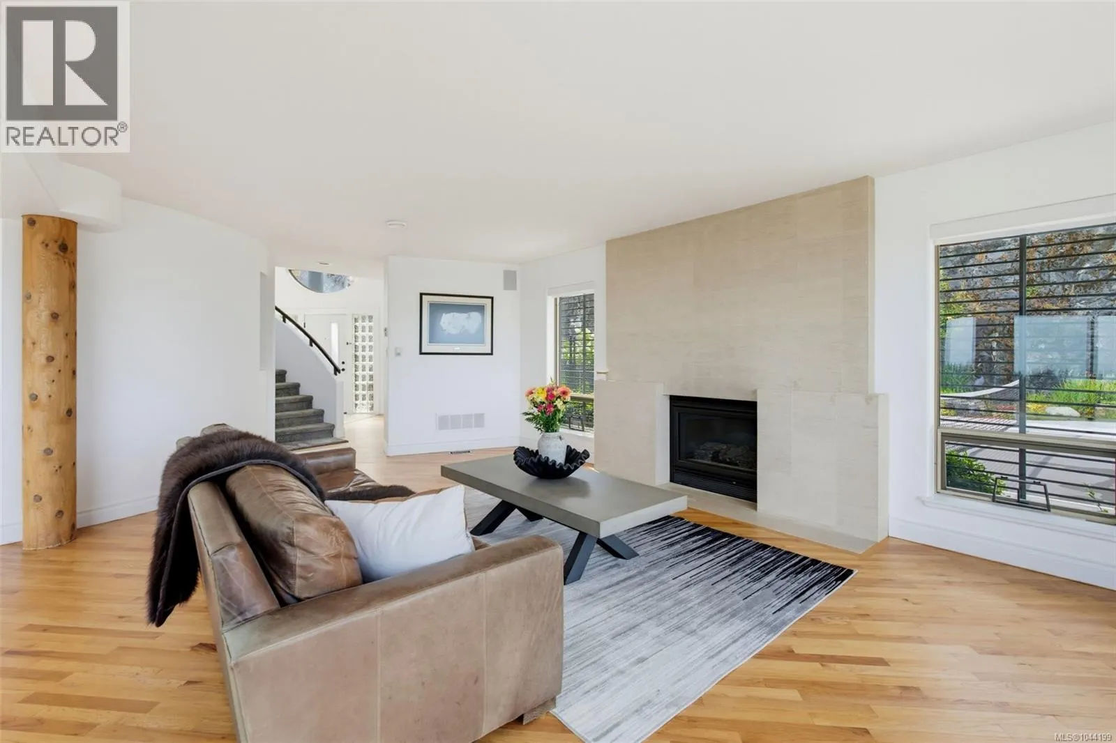 3392 Haida Dr