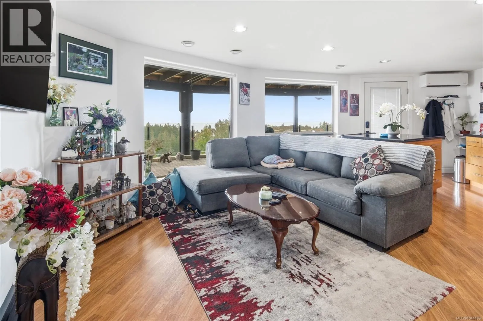 3392 Haida Dr