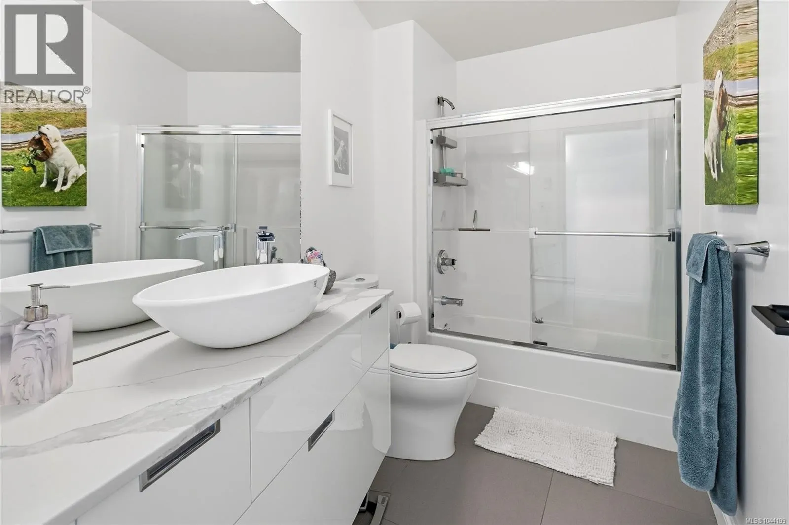 3392 Haida Dr