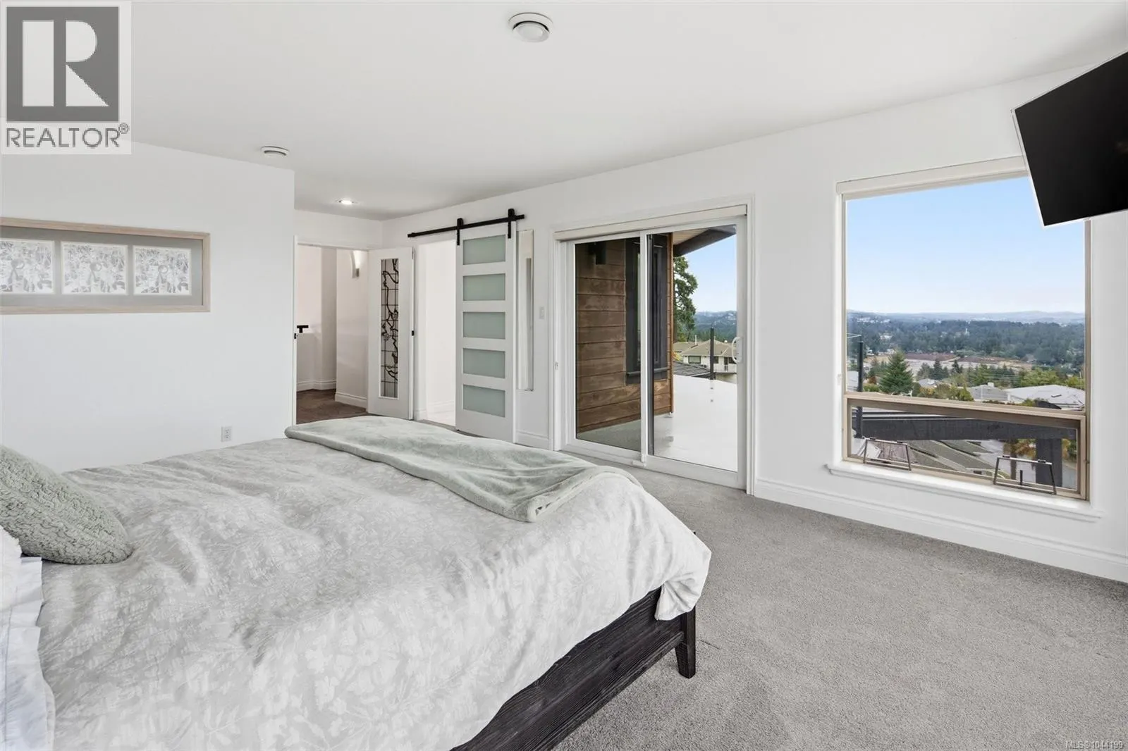 3392 Haida Dr