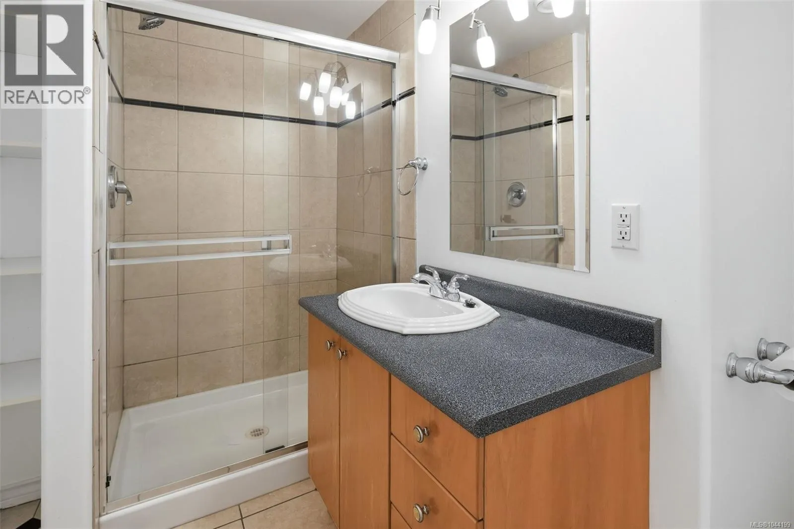3392 Haida Dr
