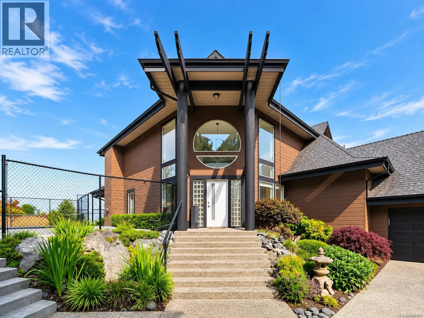 3392 Haida Dr