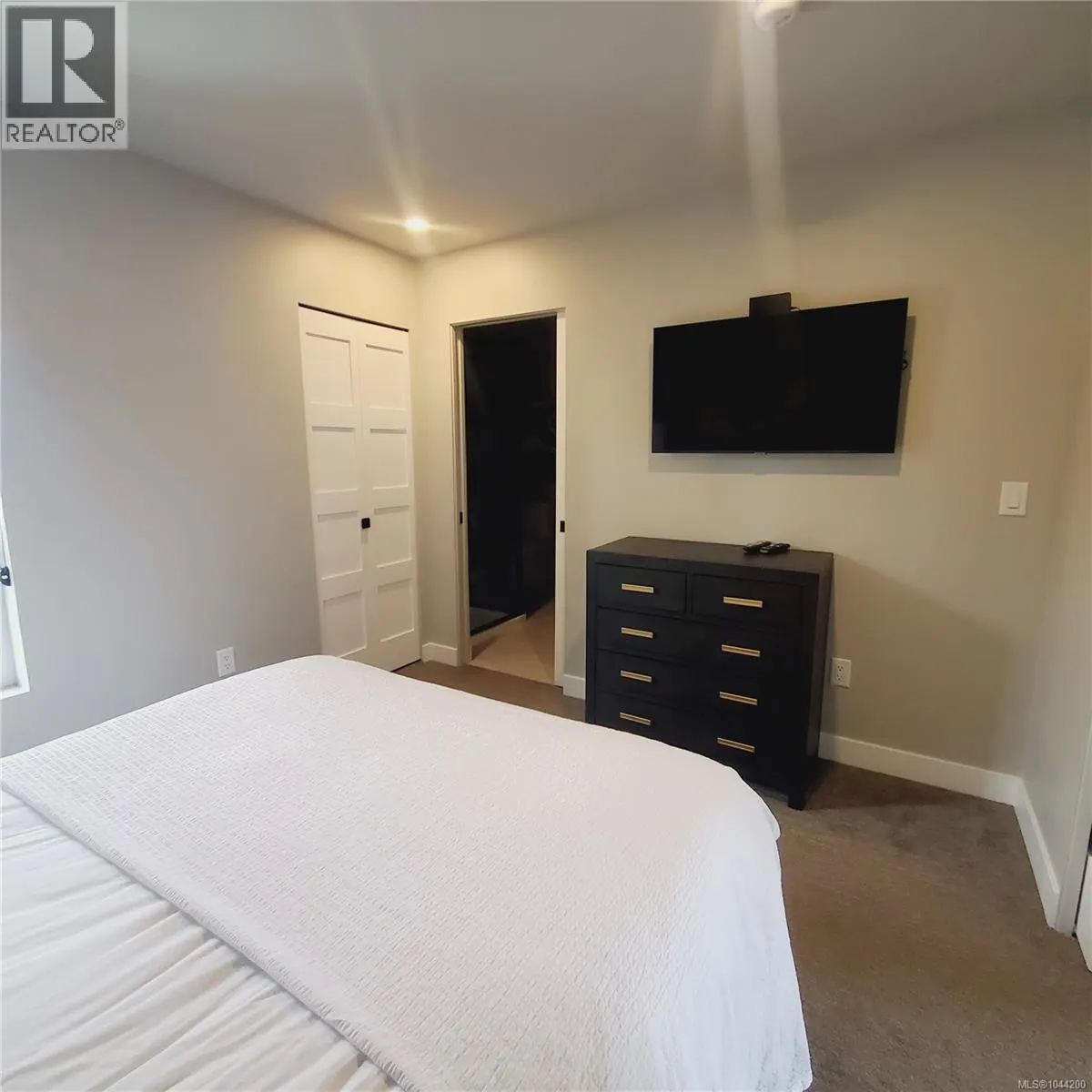 35 1175 Resort Dr