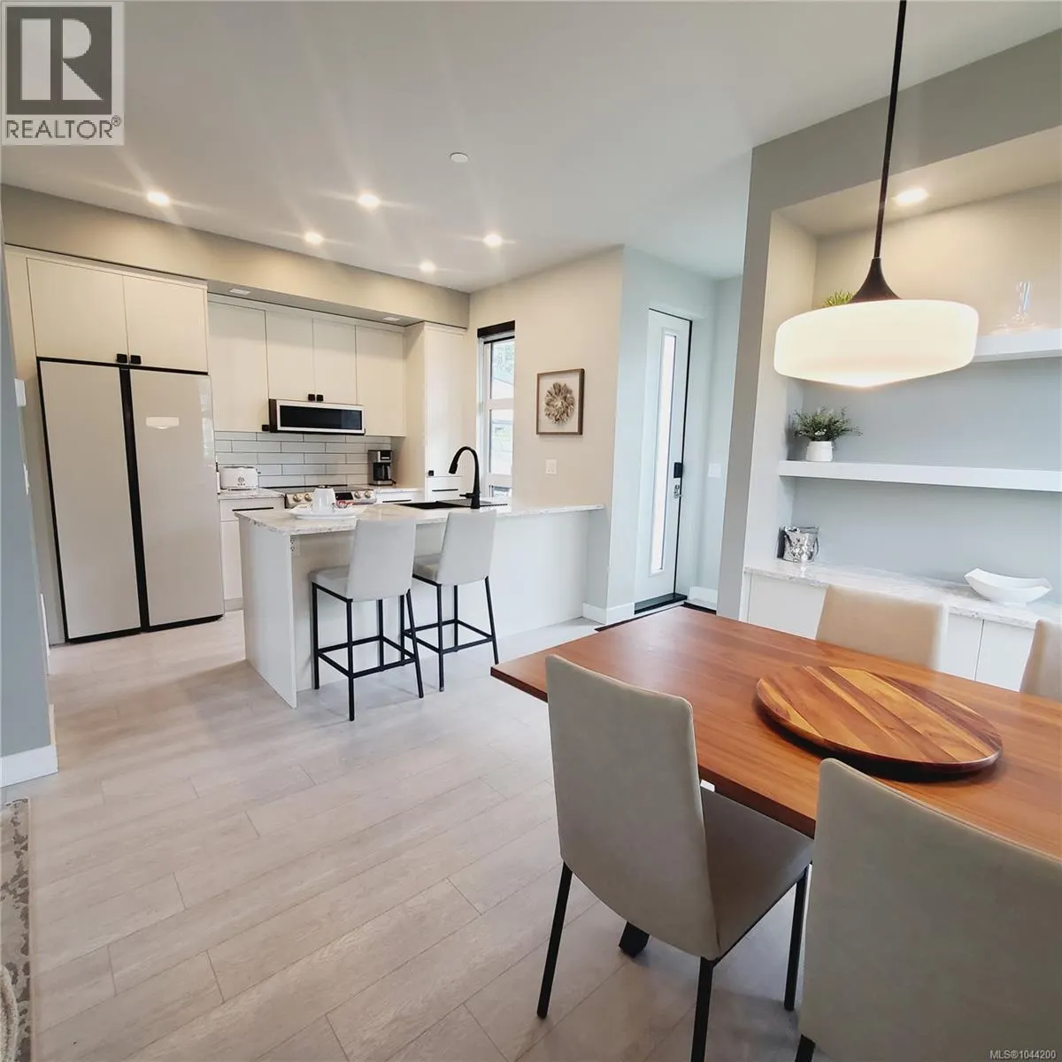 35 1175 Resort Dr