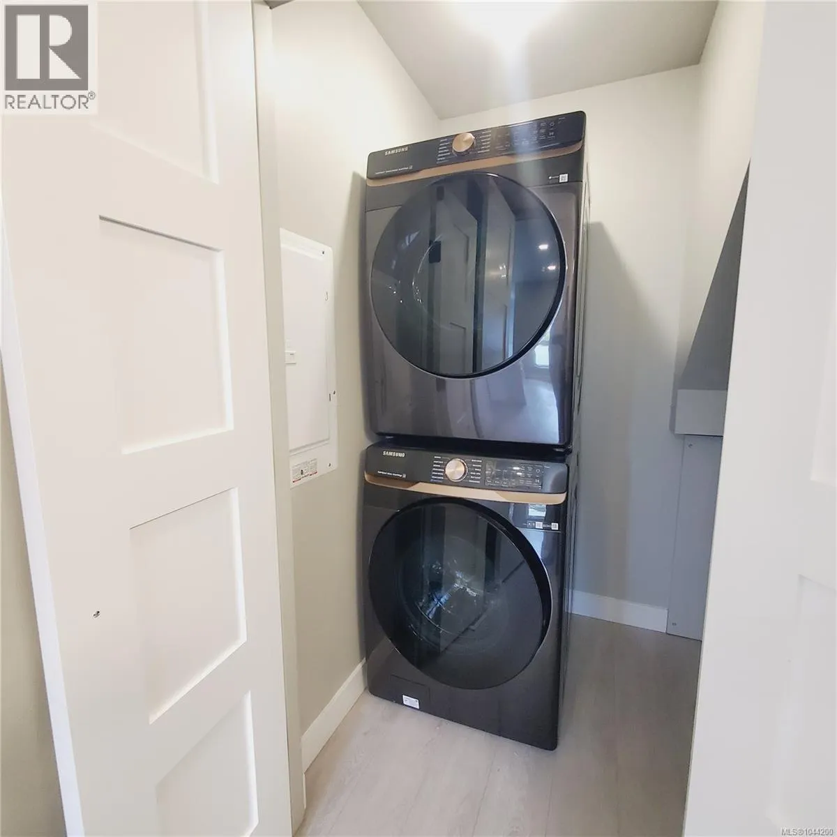 35 1175 Resort Dr