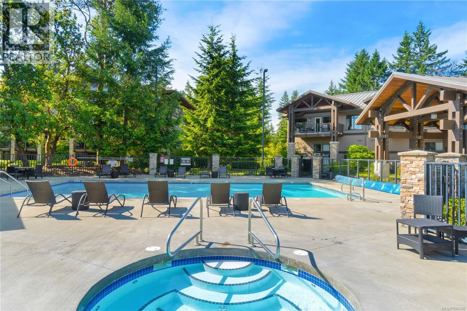 35 1175 Resort Dr