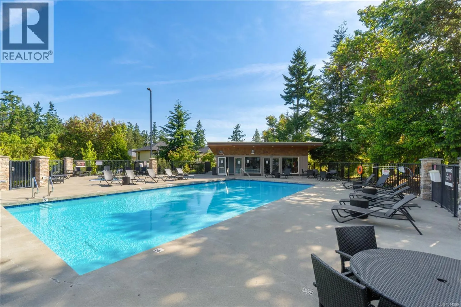 35 1175 Resort Dr