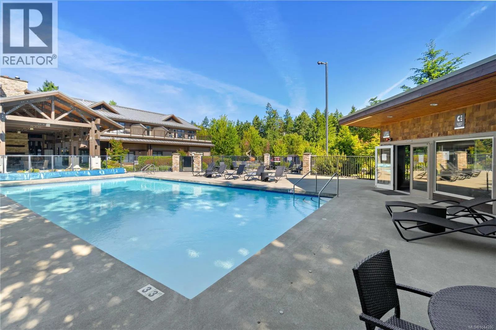 35 1175 Resort Dr