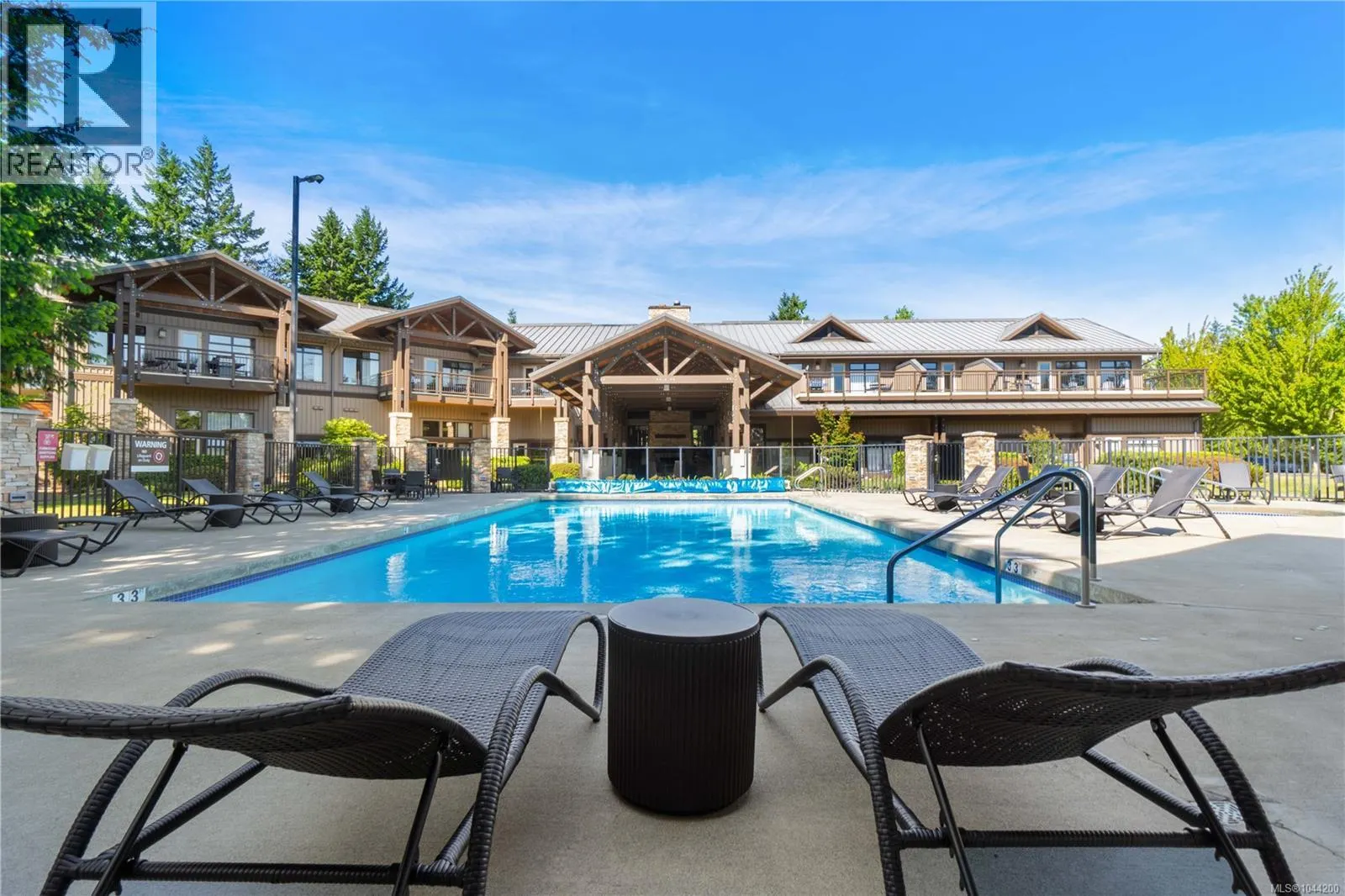 35 1175 Resort Dr
