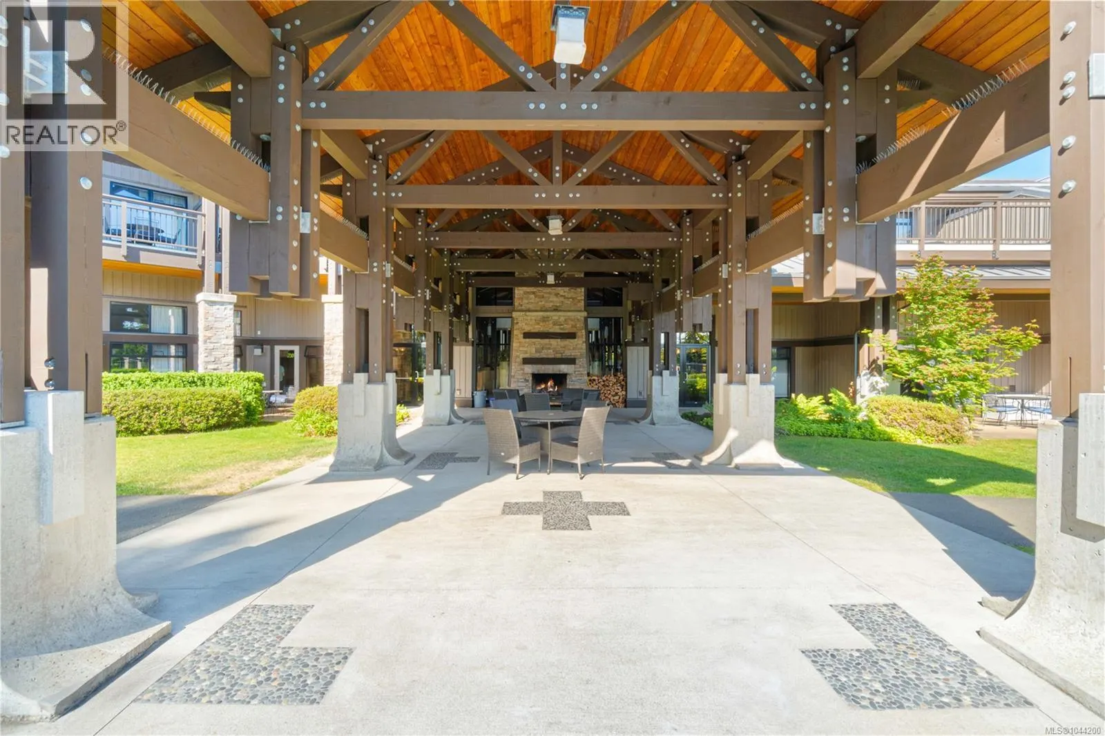 35 1175 Resort Dr