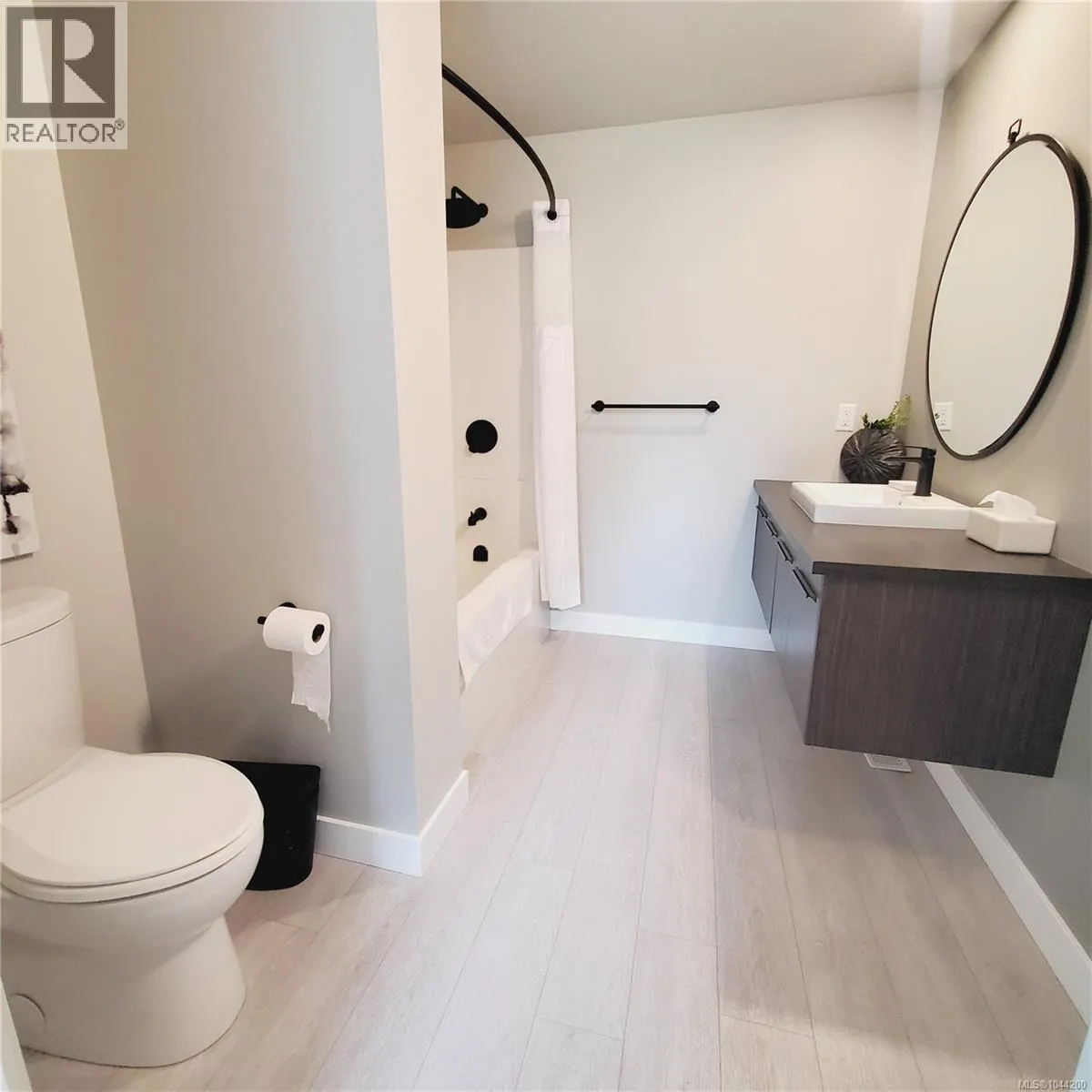35 1175 Resort Dr