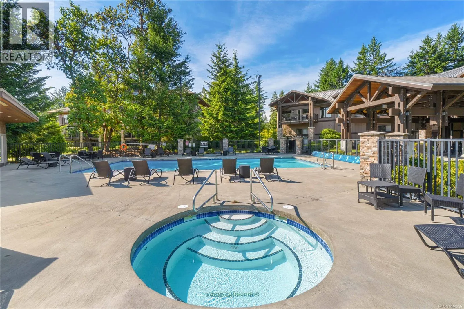 35 1175 Resort Dr