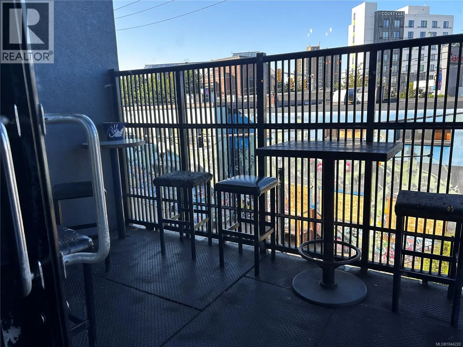 34 Victoria Cres