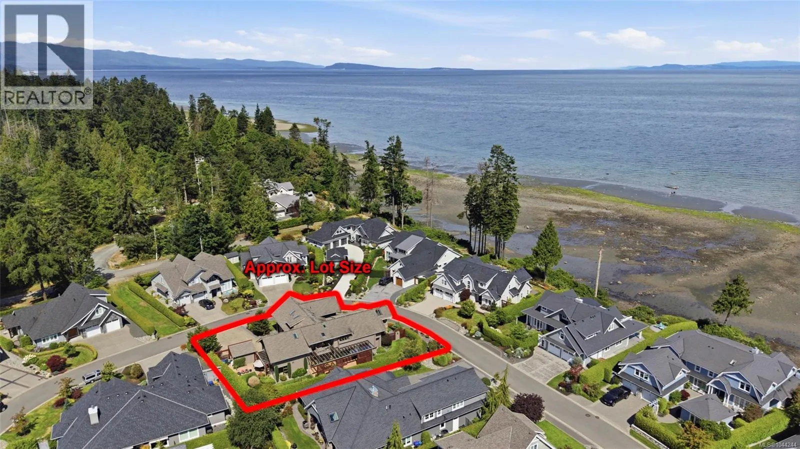 880 Bluffs Dr