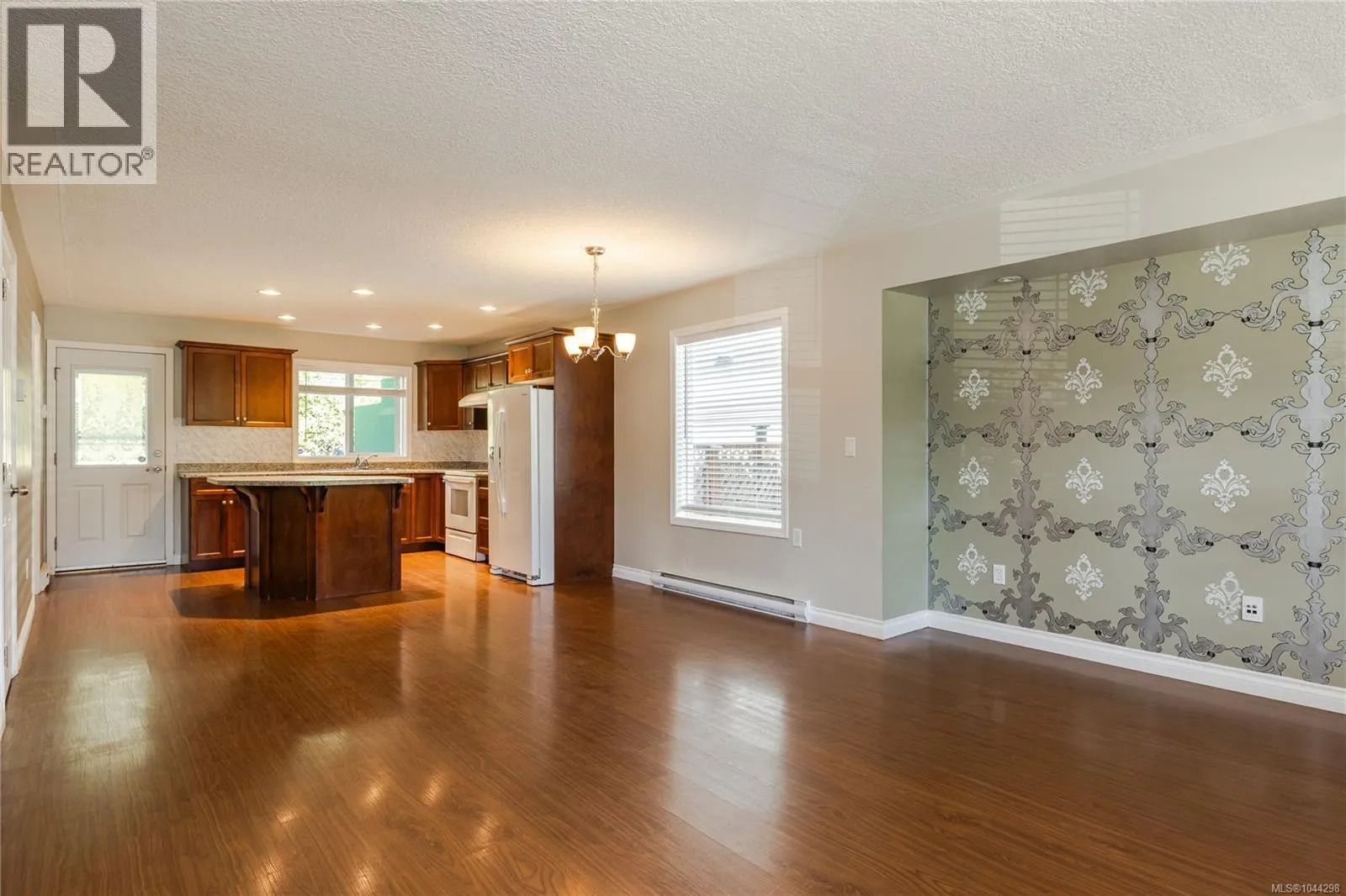 293 Applegreen Ave
