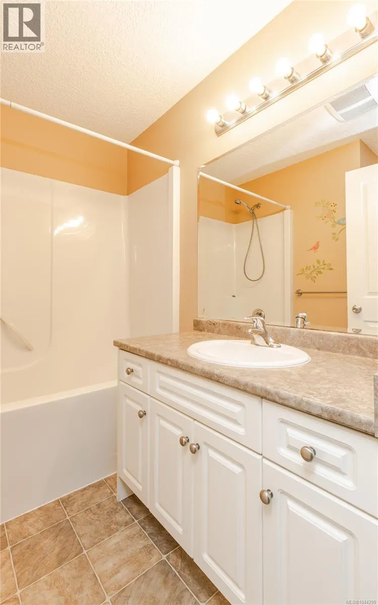 293 Applegreen Ave