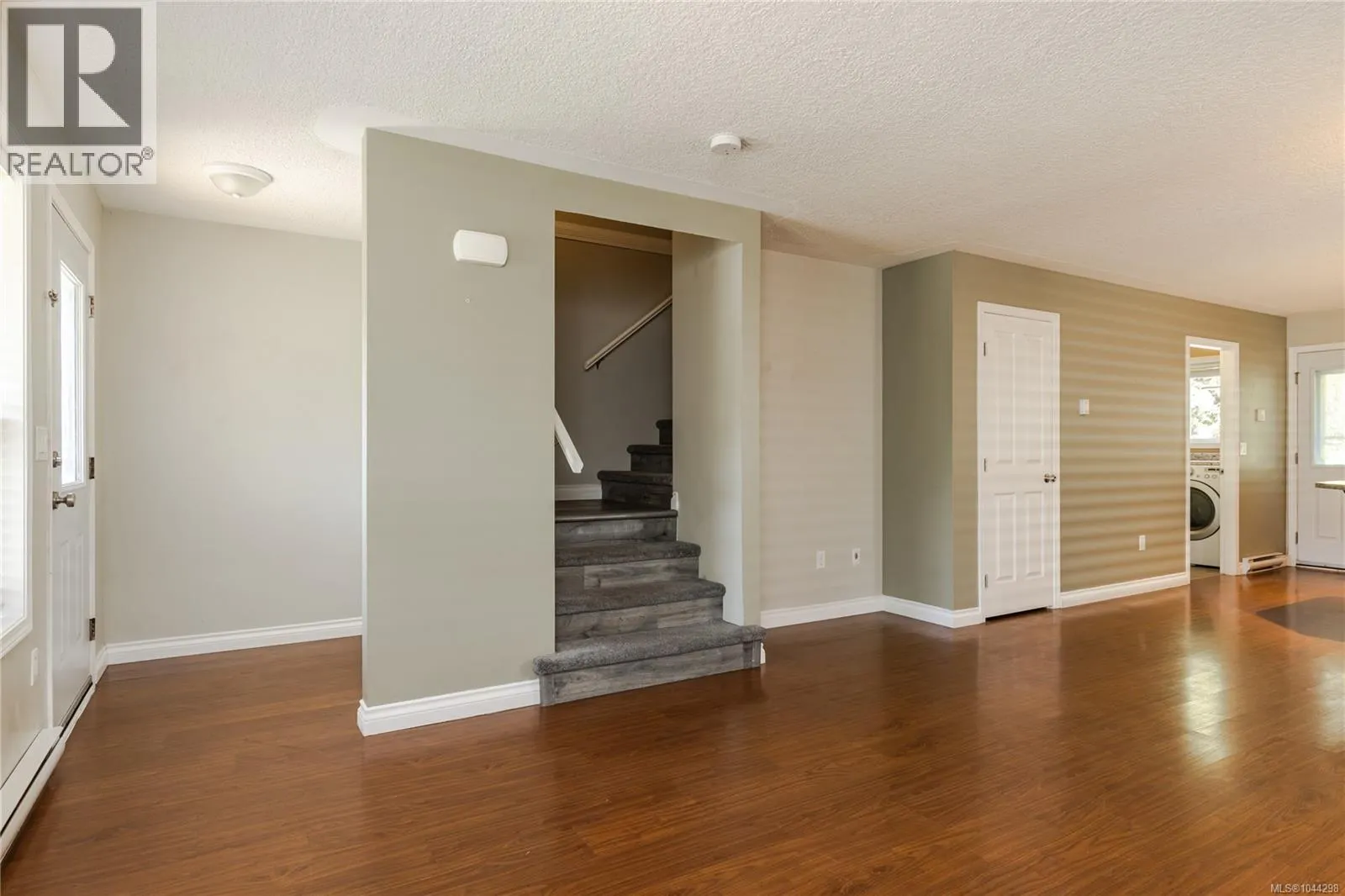 293 Applegreen Ave