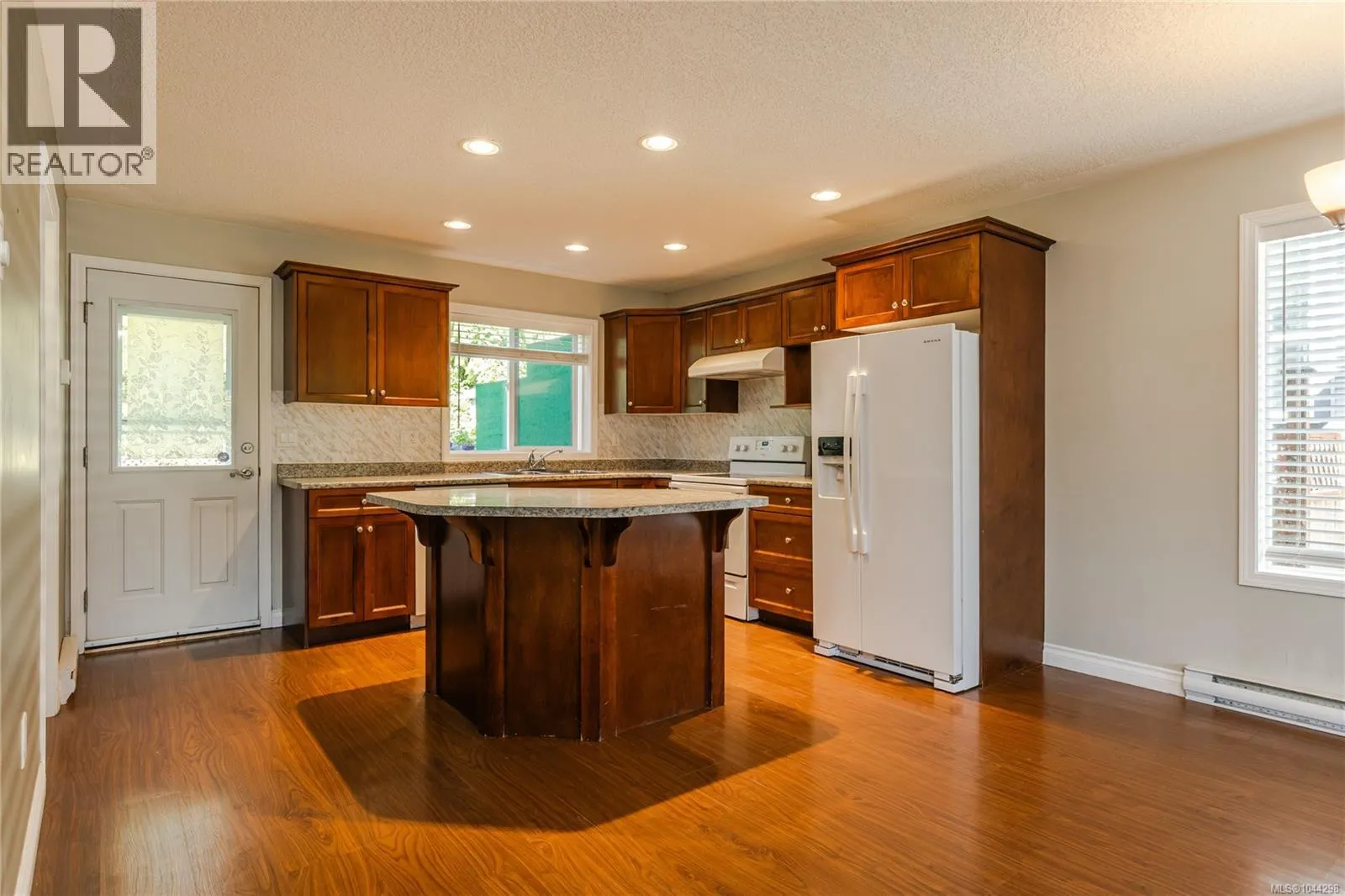 293 Applegreen Ave