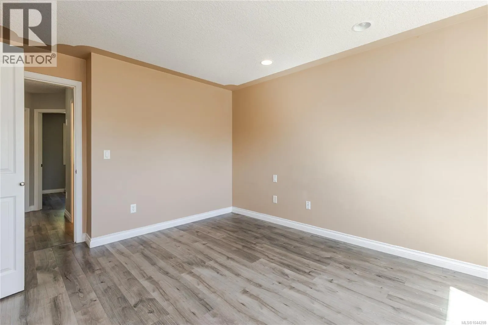 293 Applegreen Ave