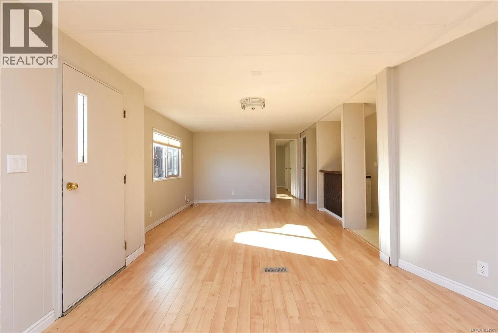 4 1451 Perkins Rd