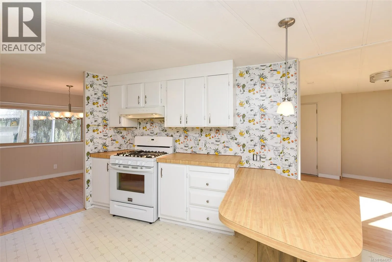 4 1451 Perkins Rd