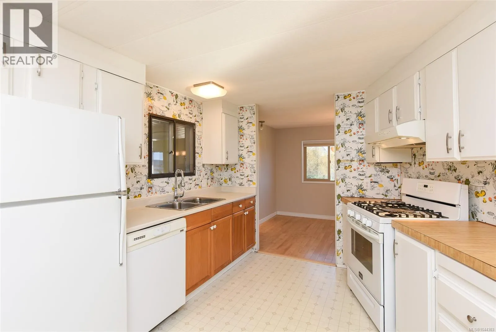 4 1451 Perkins Rd