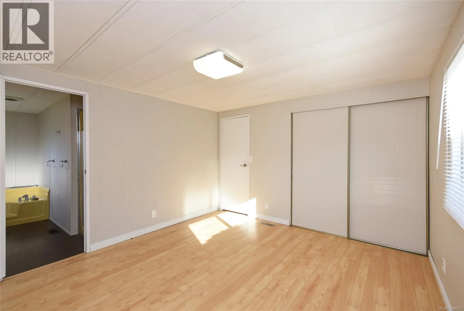 4 1451 Perkins Rd