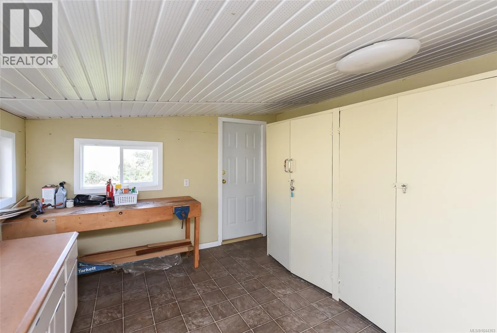 4 1451 Perkins Rd