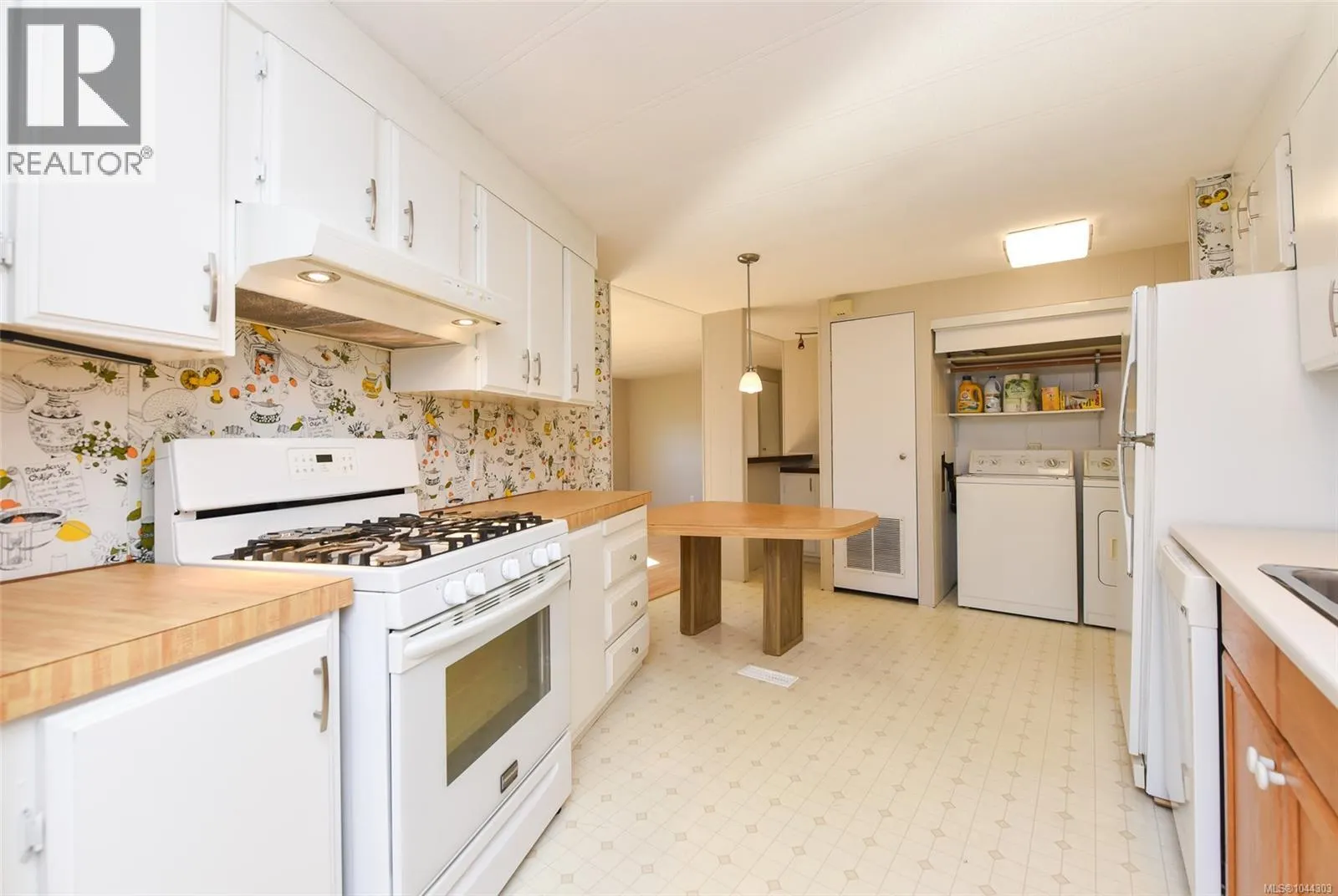 4 1451 Perkins Rd