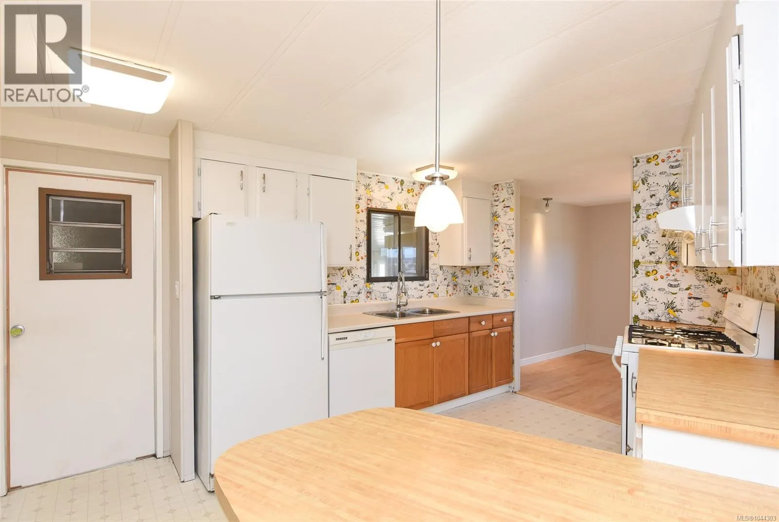 4 1451 Perkins Rd