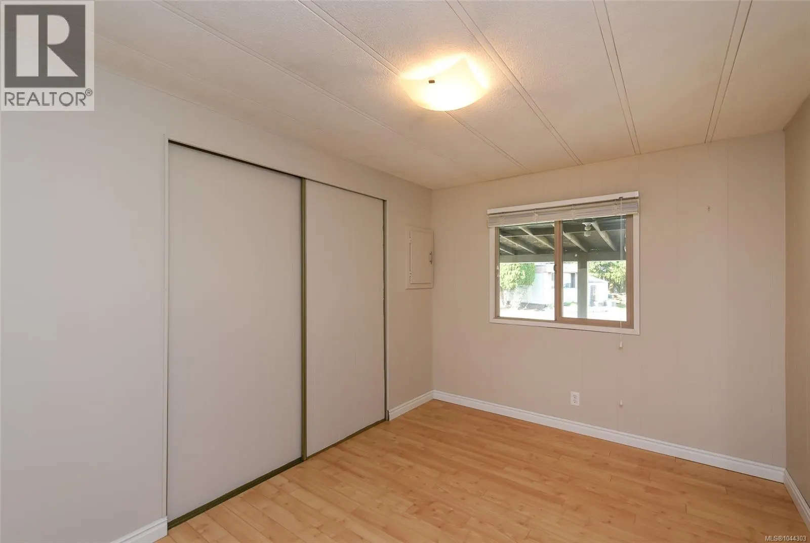 4 1451 Perkins Rd