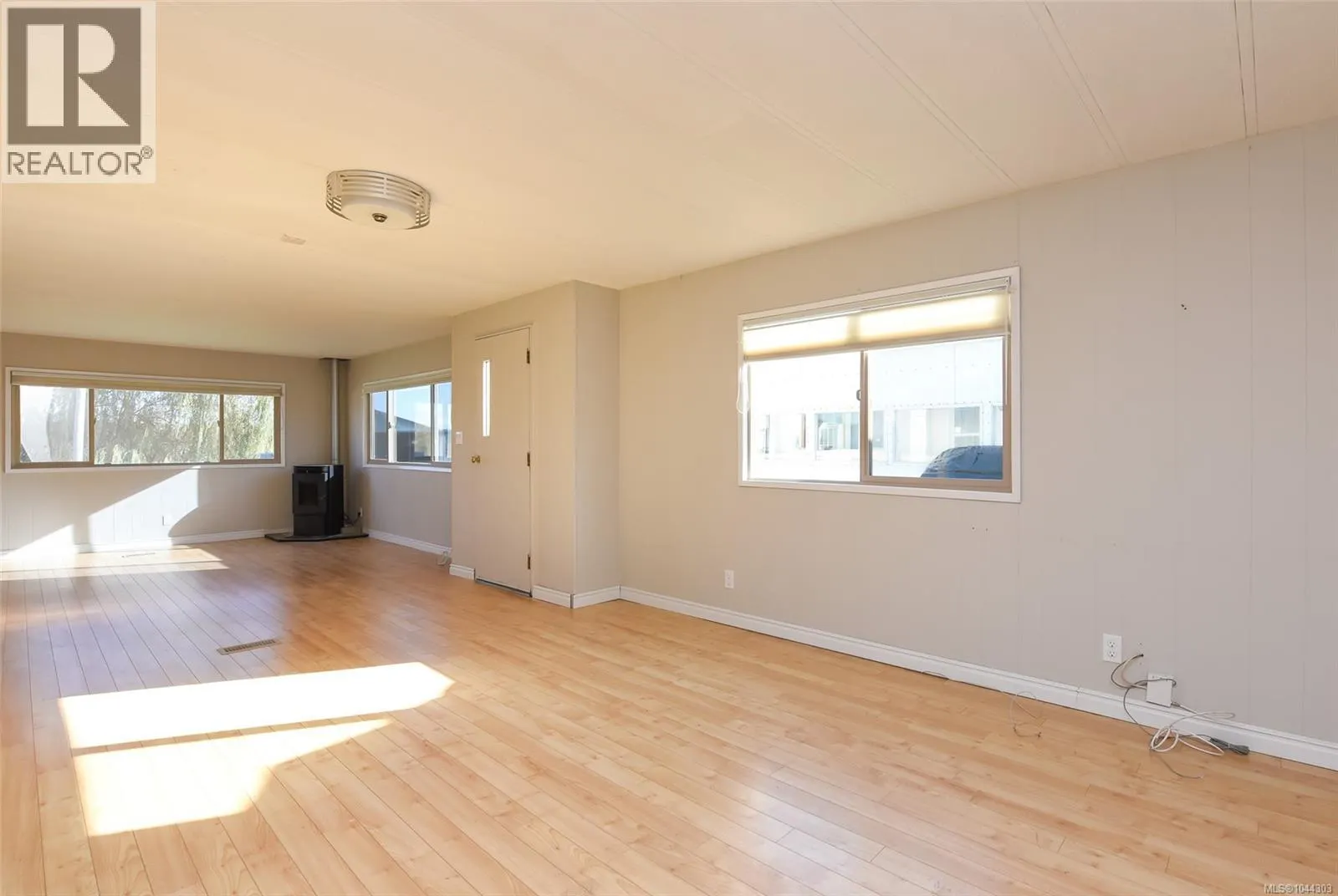4 1451 Perkins Rd