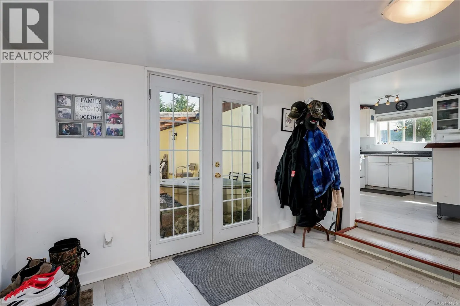 11 2206 Church Rd