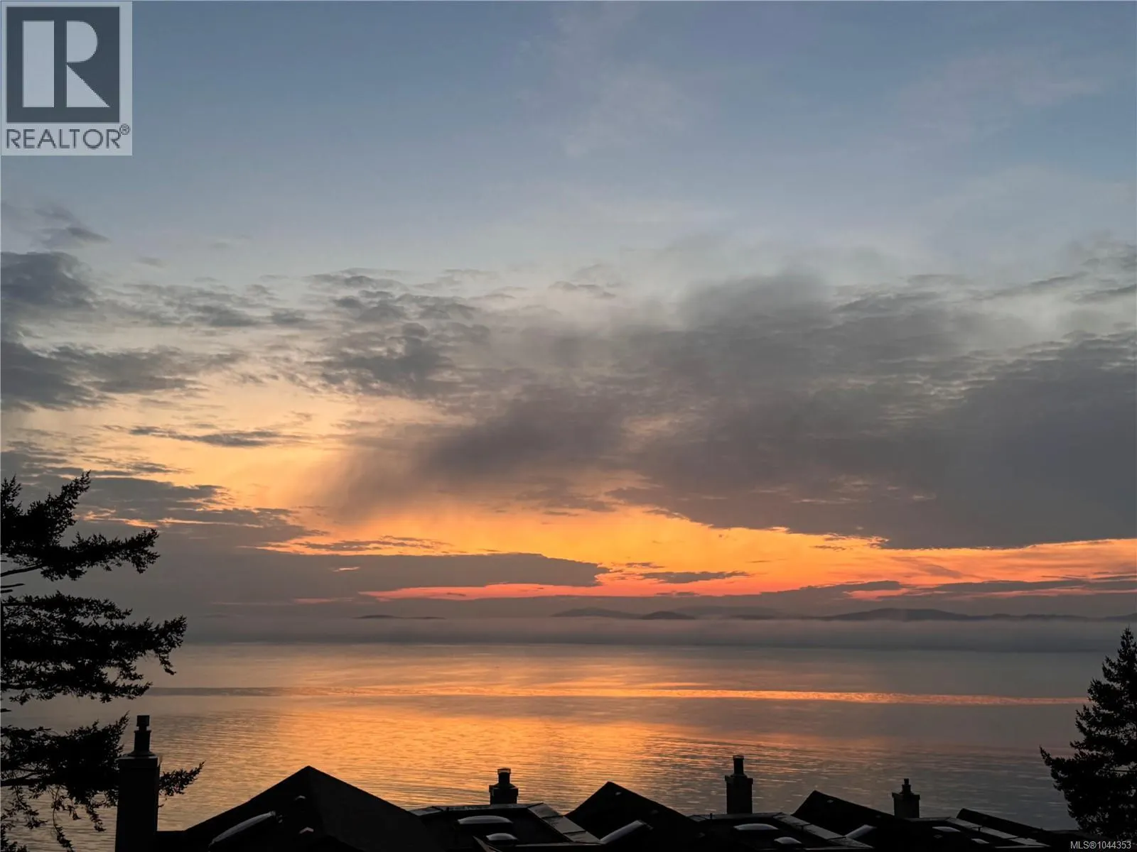 5 4771 Cordova Bay Rd
