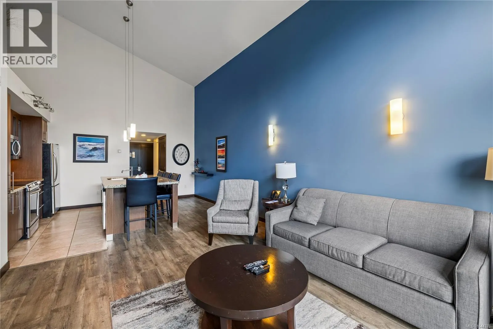 242 1175 Resort Dr