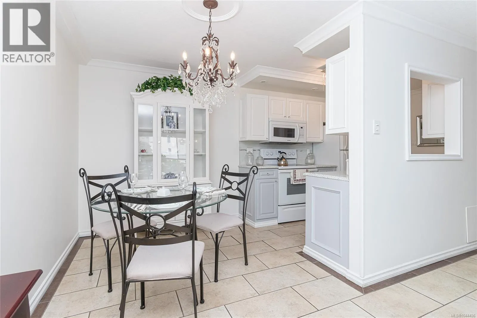 111 2050 White Birch Rd