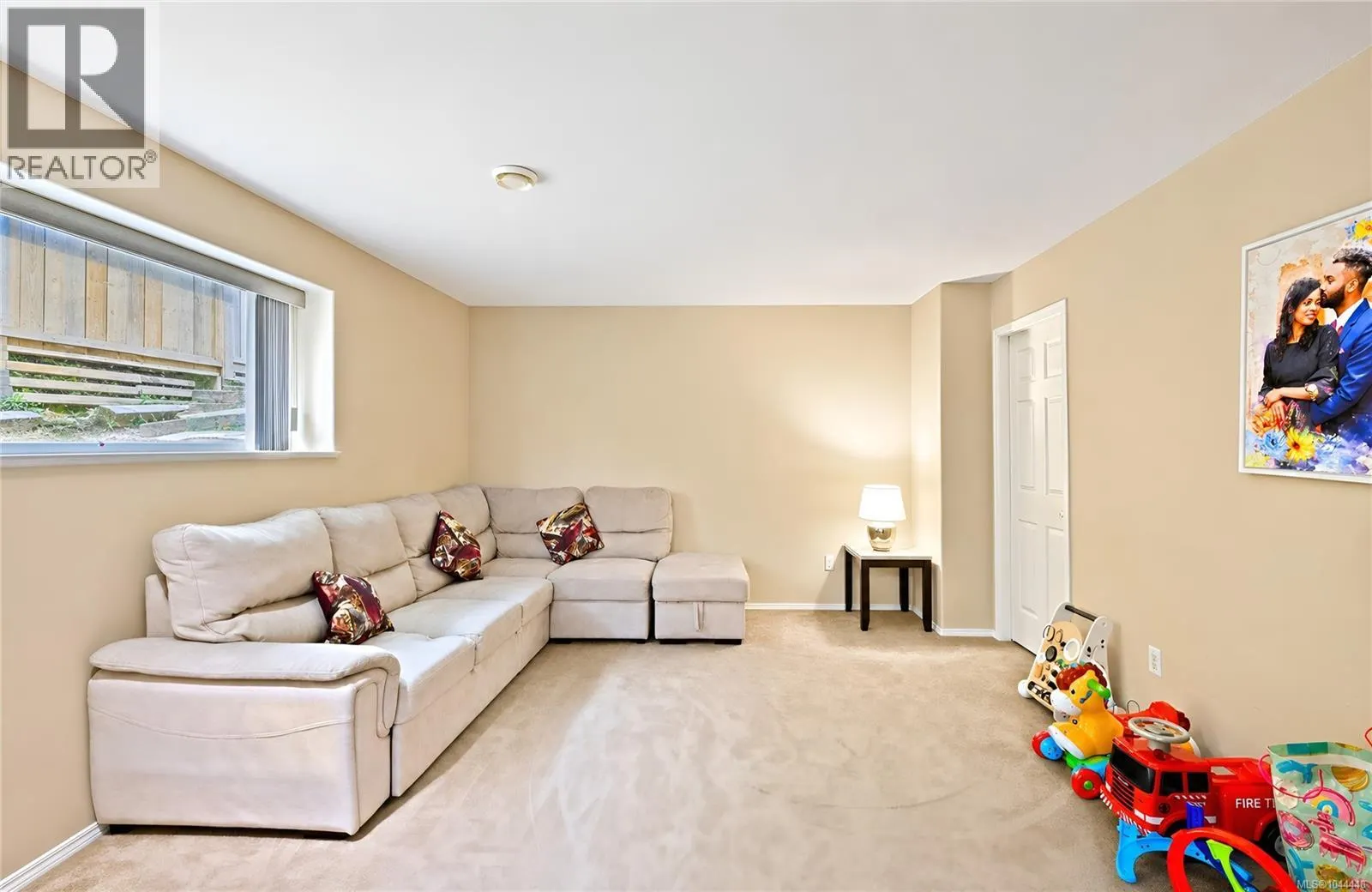 840 Inez Pl