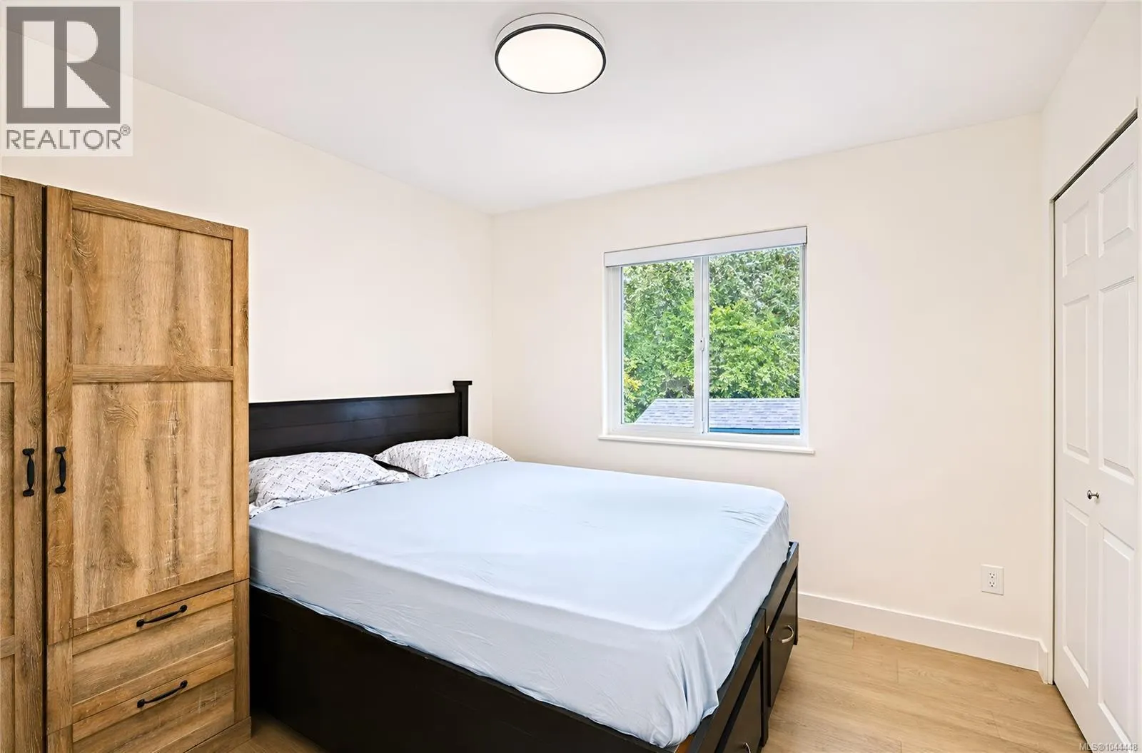 840 Inez Pl