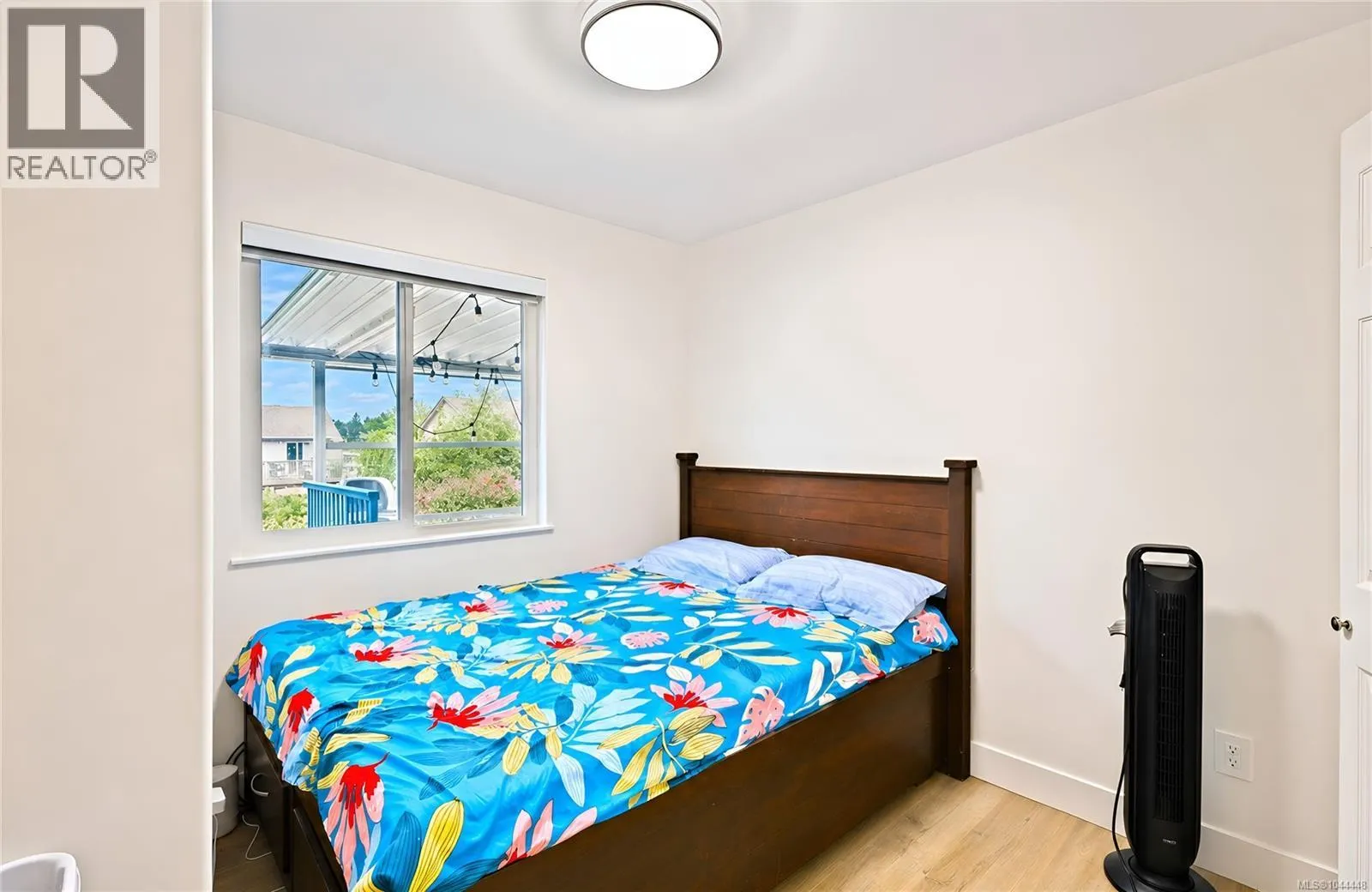 840 Inez Pl