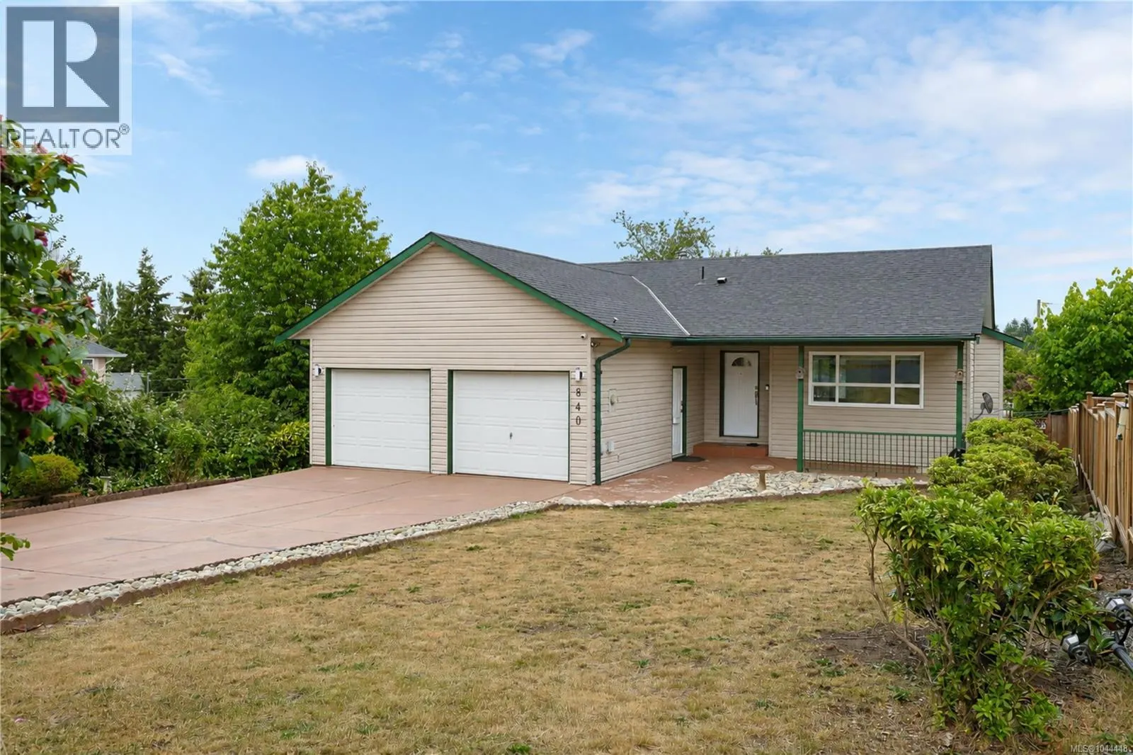 840 Inez Pl