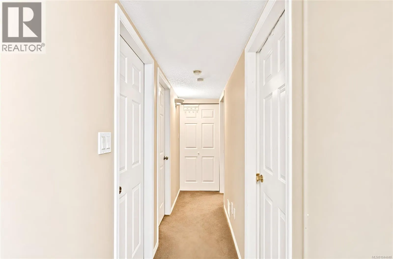 840 Inez Pl