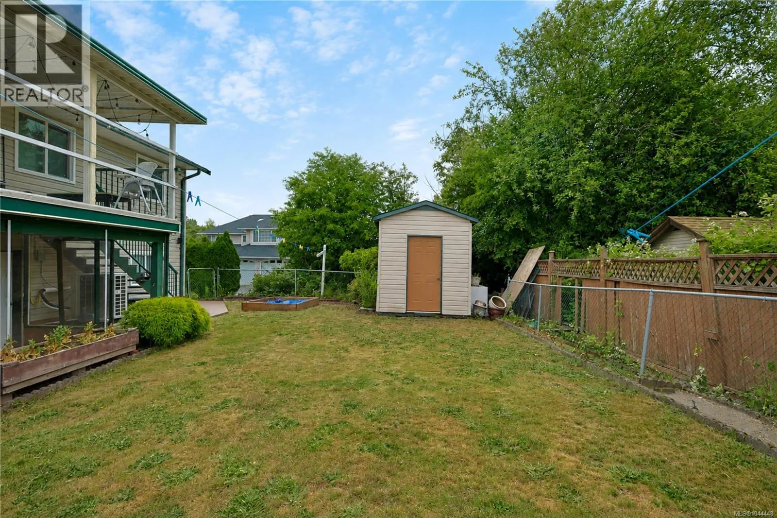 840 Inez Pl