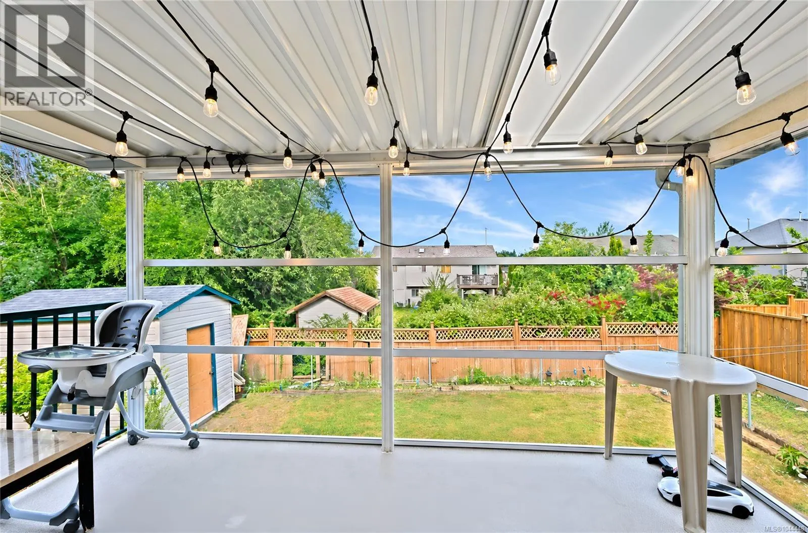 840 Inez Pl