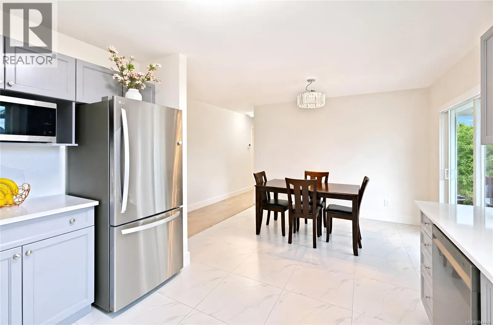 840 Inez Pl