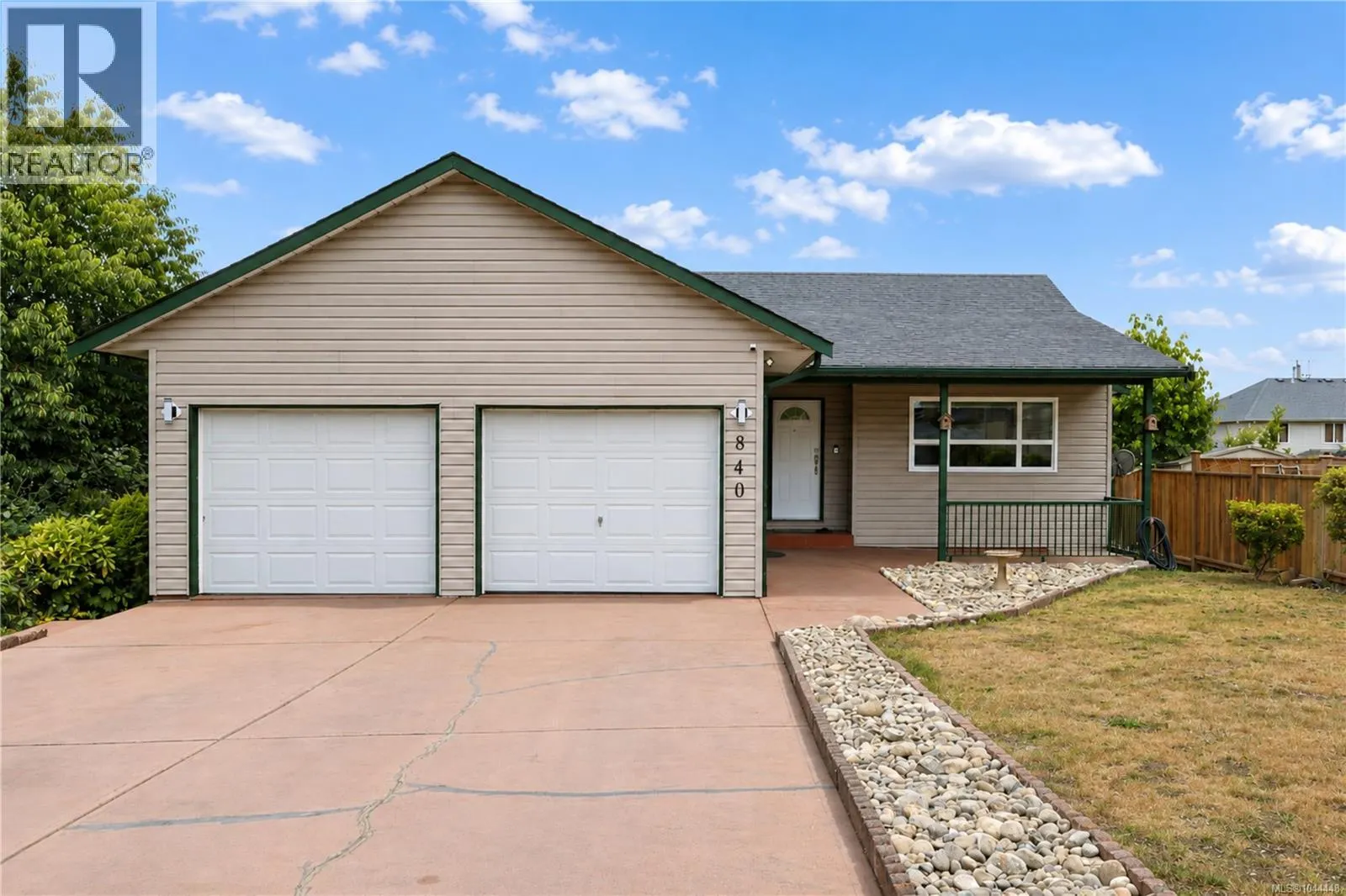 840 Inez Pl
