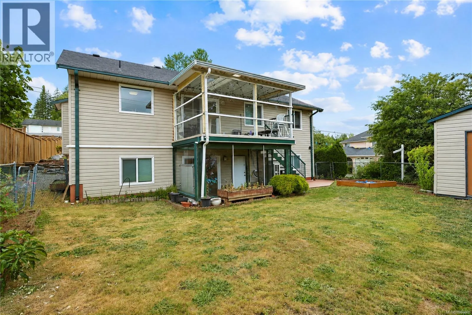 840 Inez Pl