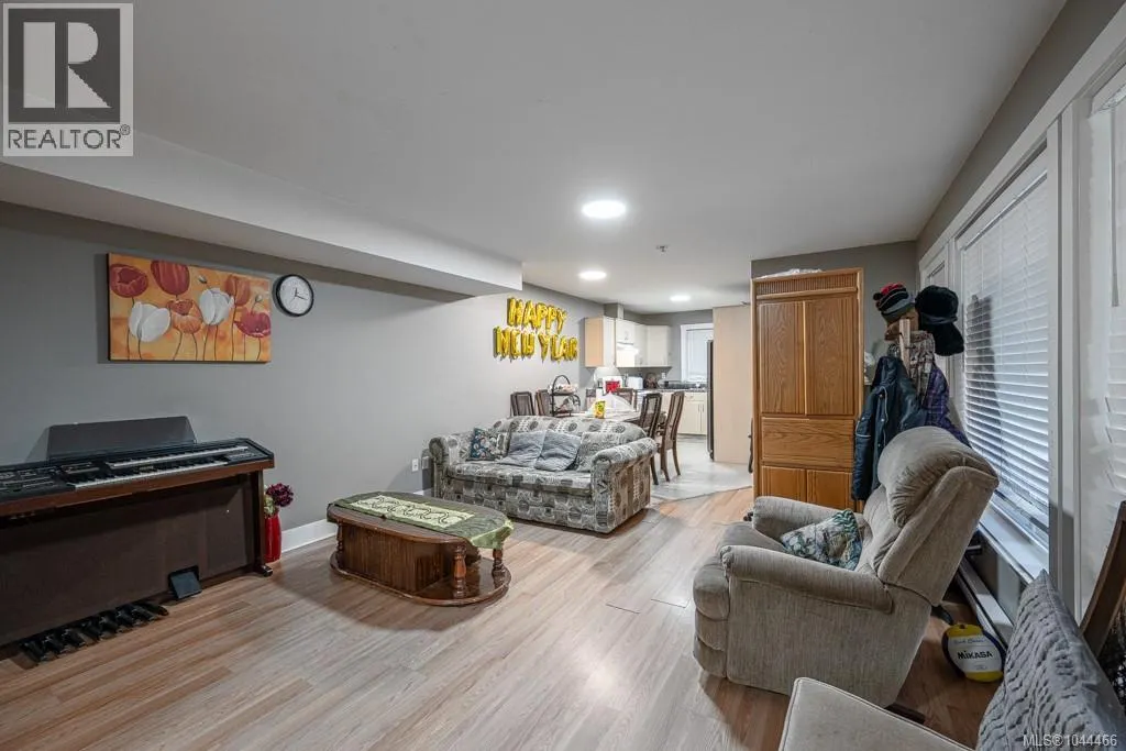 497 Poets Trail Dr