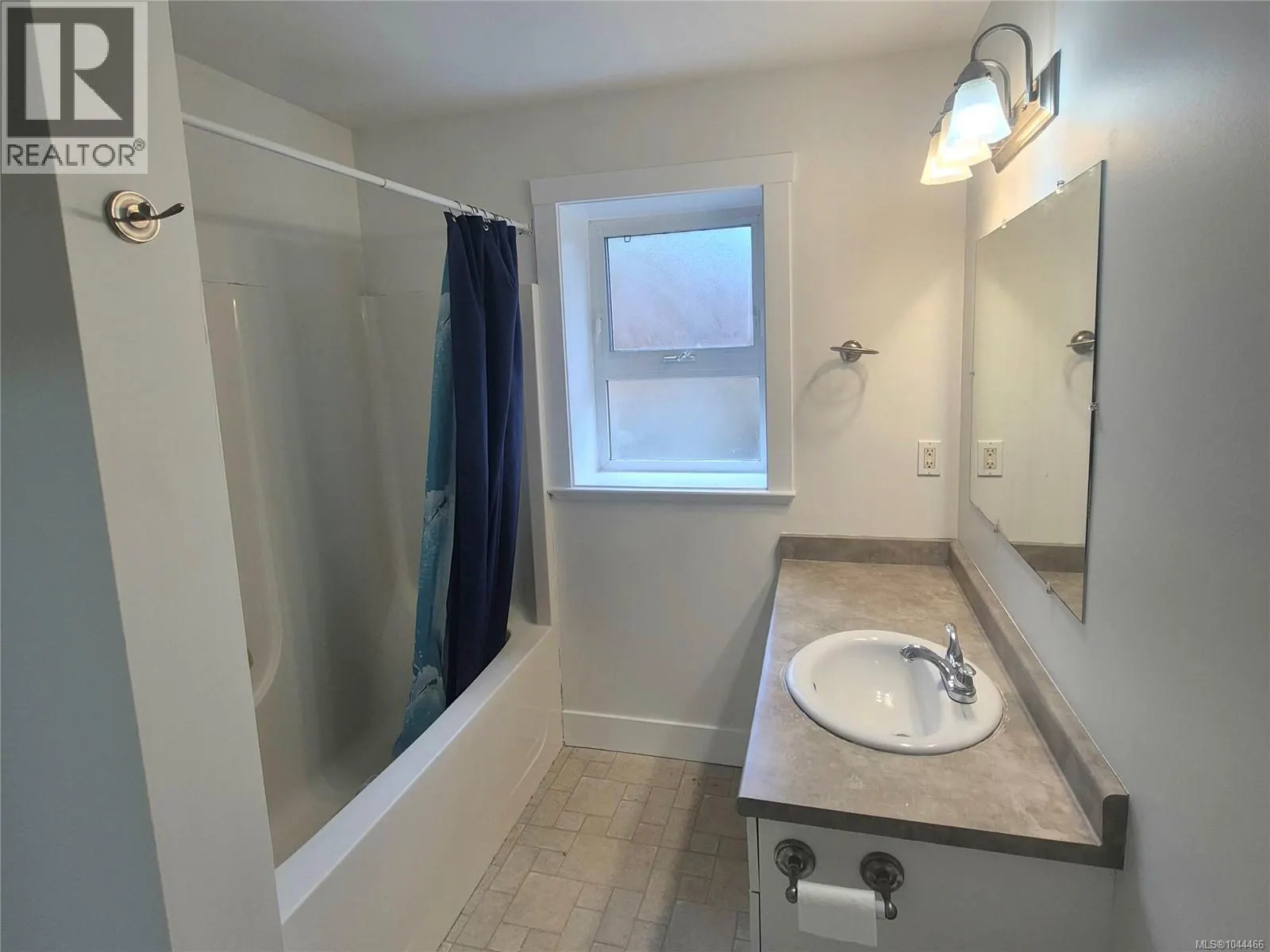 497 Poets Trail Dr