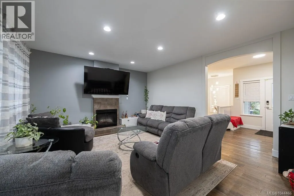 497 Poets Trail Dr