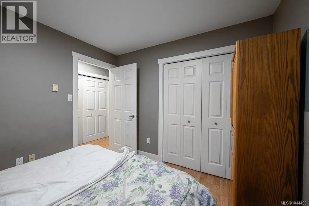 497 Poets Trail Dr